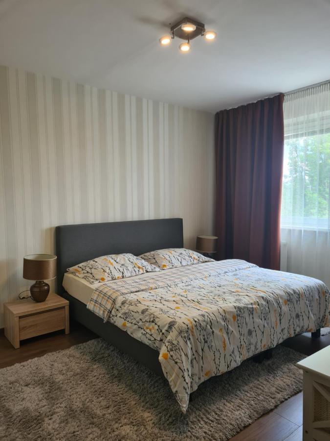 Apartman Valentin Apartment Komarno Bagian luar foto